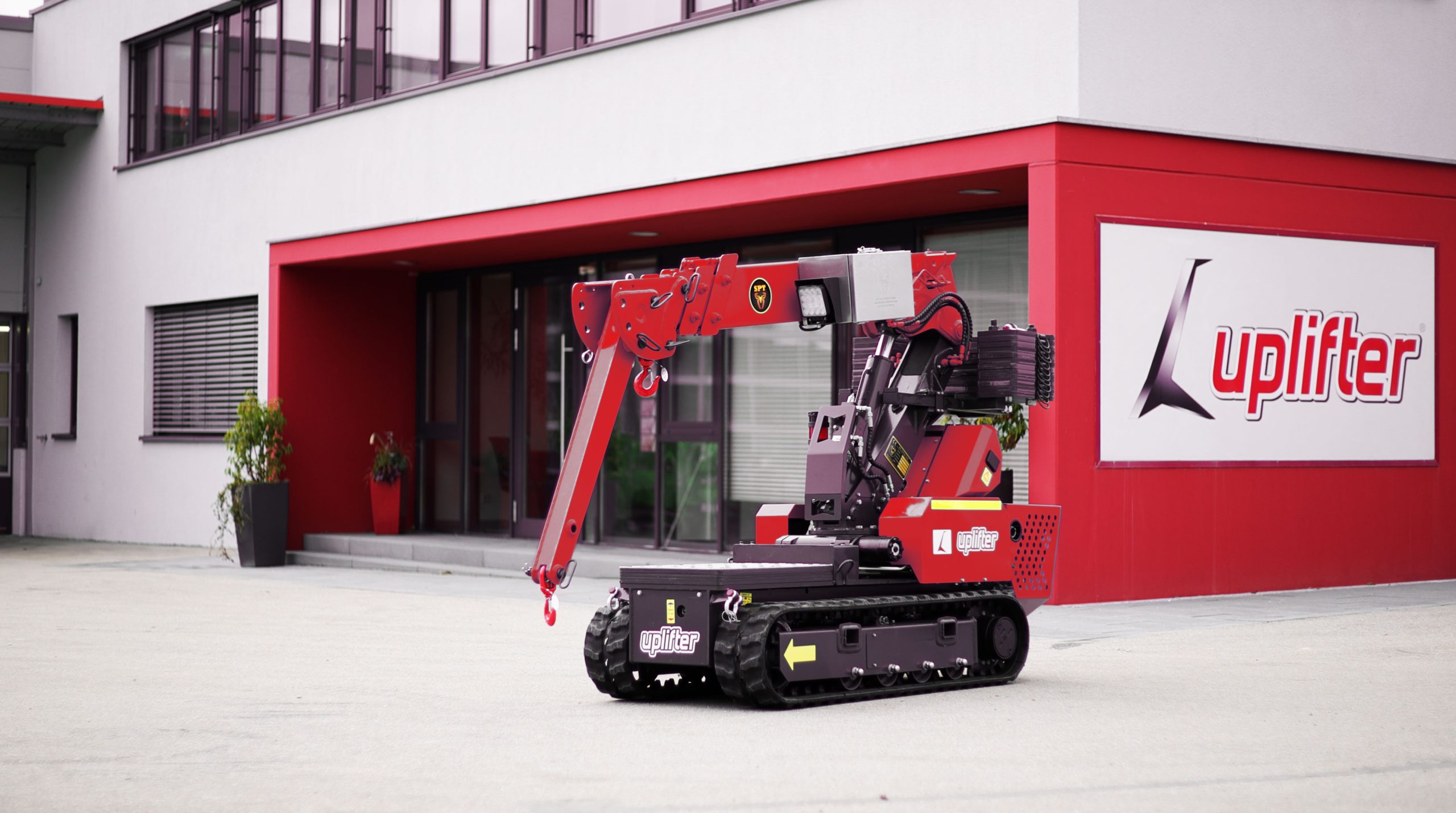 ★2025SS新作★THEAIRTOWN★stoke curve cargo pt Uplifter SG80 – the unique pick & carry mini crawler crane